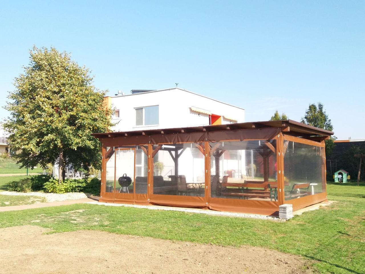 Vila Moravia Pasohlávky Εξωτερικό φωτογραφία